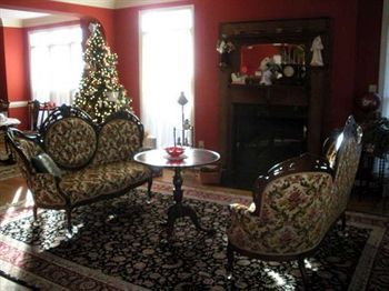 Haynes Bed And Breakfast Грийнсбъро Екстериор снимка