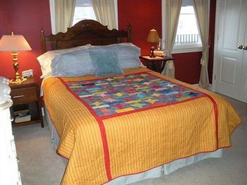 Haynes Bed And Breakfast Грийнсбъро Екстериор снимка